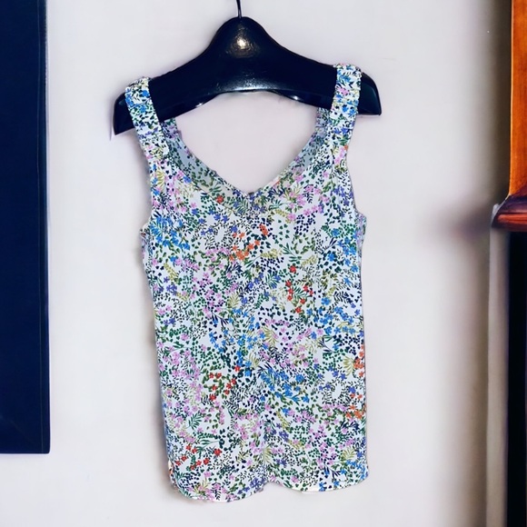 Cabi Rotation Tank - Picture 3 of 12